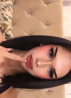 Madison Coke - Transsexual escort in Manila Photo 7 of 14