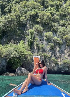Madison - escort in Phuket Photo 14 of 15