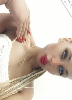 Madonna 🇱🇧 - Transsexual escort agency in Beirut Photo 2 of 16