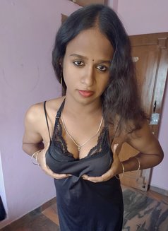 Madurai Shemale Anamika Here - Transsexual escort in Madurai Photo 1 of 3