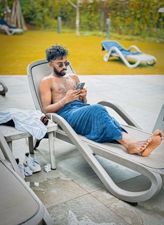 Madush - masseur in Colombo Photo 1 of 7