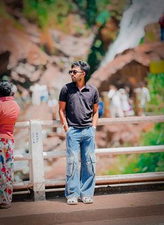 Madush - masseur in Colombo Photo 5 of 7