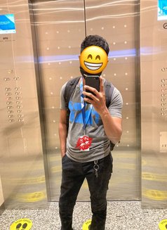 Madushanka - Male escort in Colombo Photo 1 of 1