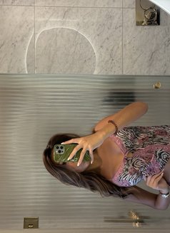 Mae Anne - escort in Zürich Photo 9 of 10