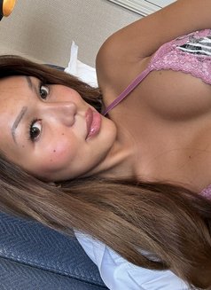 Mae Anne - escort in Zürich Photo 10 of 10