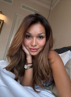 Mae Anne - escort in Zürich Photo 6 of 14