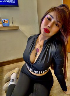 Azumi Star - puta in Bangkok Photo 16 of 18