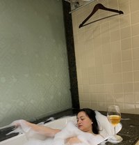 Mae - escort in Dubai