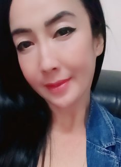 Mariam - puta in Dubai Photo 1 of 6