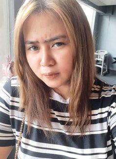 Mae - escort in Manila Photo 1 of 8