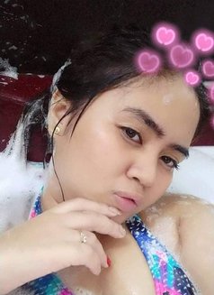 Mae - escort in Manila Photo 5 of 8