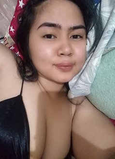 Mae - escort in Manila Photo 6 of 8