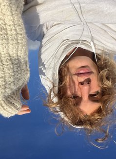 Maë - Acompañantes masculino in Geneva Photo 5 of 5