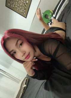 Mae - escort in Mumbai Photo 2 of 7