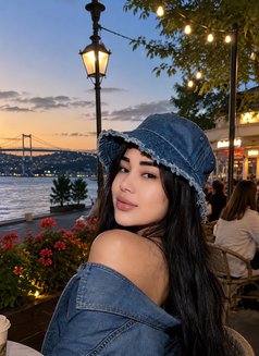 MEELEK RUSSIAN ESCORT GURGAON - Agencia de putas in Gurgaon Photo 6 of 8