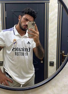 Maga - Acompañantes masculino in Dubai Photo 1 of 3