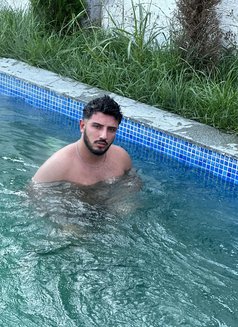 Maga - Acompañantes masculino in Dubai Photo 4 of 4