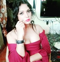Magadhi - Acompañantes transexual in Bangalore