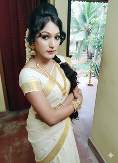Magadhi - Transsexual escort in Bangalore Photo 2 of 3
