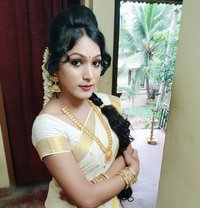 Magadhi - Acompañantes transexual in Bangalore
