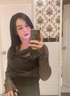 Magdalena Ts. Available Now - Transsexual escort in Bali Photo 6 of 10