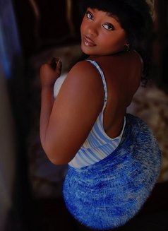 Alina outcal - puta in Nairobi Photo 2 of 6