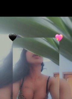 Maggie - Transsexual escort in Mumbai Photo 4 of 4