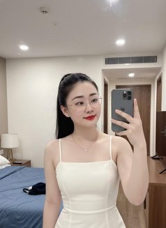 Maggie - escort in Cairo Photo 1 of 4