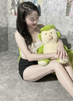 Maggie - escort in Cairo Photo 2 of 4