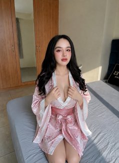 Maggie-Japan- Rimming-ass-full service - puta in Dubai Photo 10 of 13