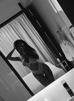 Maggie now available in Manama - escort in Al Manama Photo 20 of 20