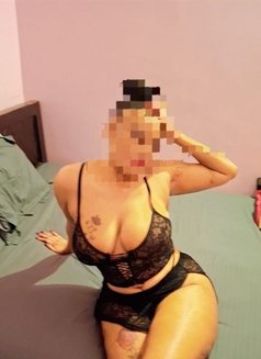 Ilyne real meet - escort in Bangalore Photo 8 of 12