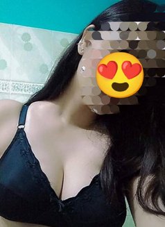 Maghna(only real) - puta in Bangalore Photo 3 of 9