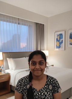 Maghna(only real) - puta in Bangalore Photo 8 of 9