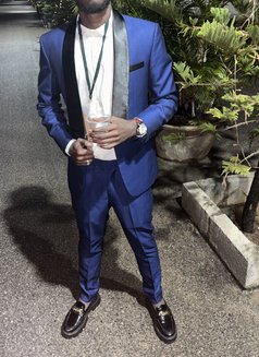 Magic Chocolate - Male escort in Bangalore Photo 3 of 5