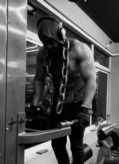 Magic7inch - masseur in Nairobi Photo 1 of 7