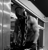 Magic7inch - Masajista in Nairobi