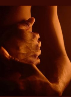 ​ Magical Hands for Women | Erotic - masseur in Dubai Photo 5 of 7
