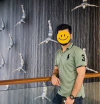 Magnetic Calm, Elegant Care - Intérprete masculino de adultos in Abu Dhabi
