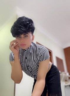 Magody مجودى - Male escort in Muscat Photo 2 of 3