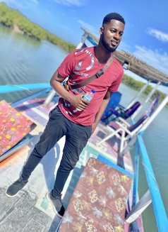 Maha - Male escort in Banjul Photo 1 of 2