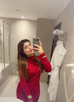 Maha - escort in Dubai Photo 1 of 8