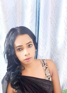 Mahalaxmi - Transsexual escort in Chennai Photo 2 of 4