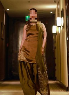 Maheen - escort in Chandigarh Photo 2 of 4