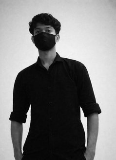 Mahesh - Male escort in Chennai Photo 2 of 2