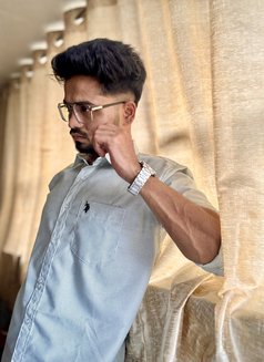 Maheshh - Male adult performer in Mumbai Photo 1 of 2