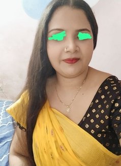 Mahi. Bengali Fair Housewife for U - escort in Mumbai Photo 1 of 3