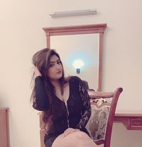 Mahi Busty Milf - puta in Gurgaon