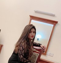 Mahi Busty Milf - puta in Gurgaon