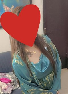 Pihu singh independent girl - puta in Noida Photo 4 of 5